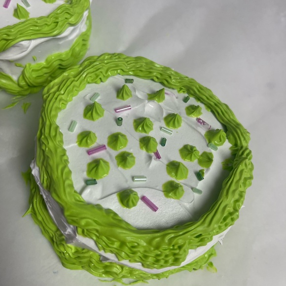 (4) GRINCH Faux Ornaments - Picture 5 of 7